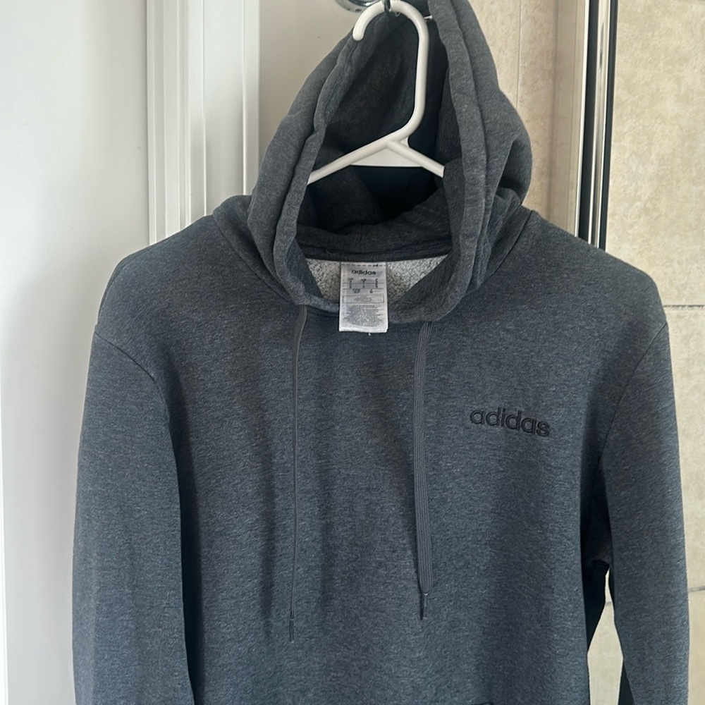 Adidas hoodie only wear couple times like new